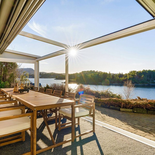 Luxurious waterfront Villa w/Boat&kayaks. Only 15 min from Bergen city center!