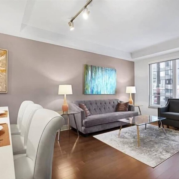 Luxury 1BR | Full Kitchen | Work Desk & WiFi | by GLS