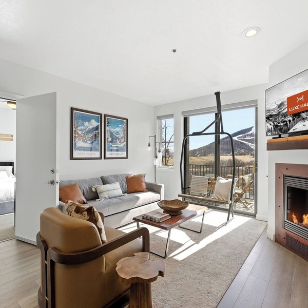 Luxury 1BR Mason Condo With Unique Ski Chairr, Resort Amentities, AC
