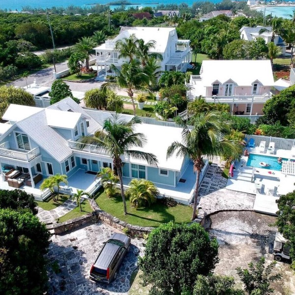 Luxury 3BR 3.5BA Home w/Private Pool & Generator