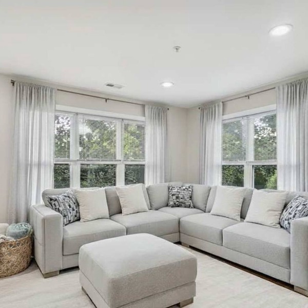 Luxury 4 Bed 5 Bath Penthouse with Rooftop Downtown Views