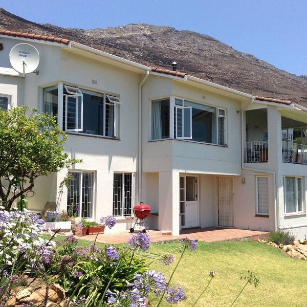 Luxury accomodation within 400 meters of the beach