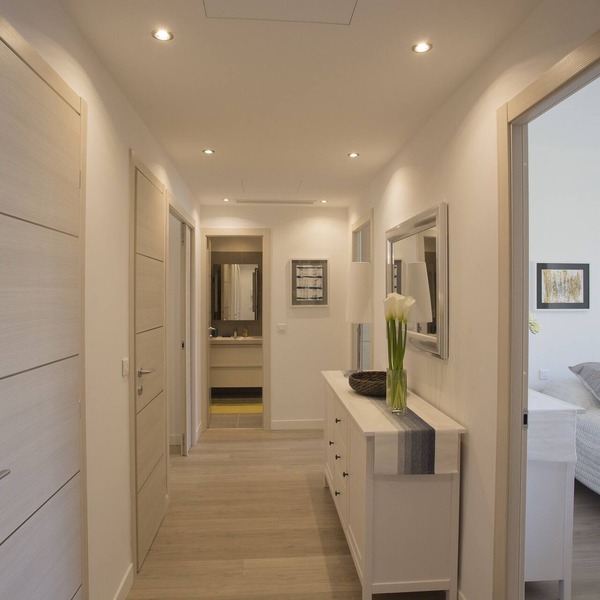 Luxury air-conditioned apartment in Carré d’Or, 200m from beach, 2 balconies