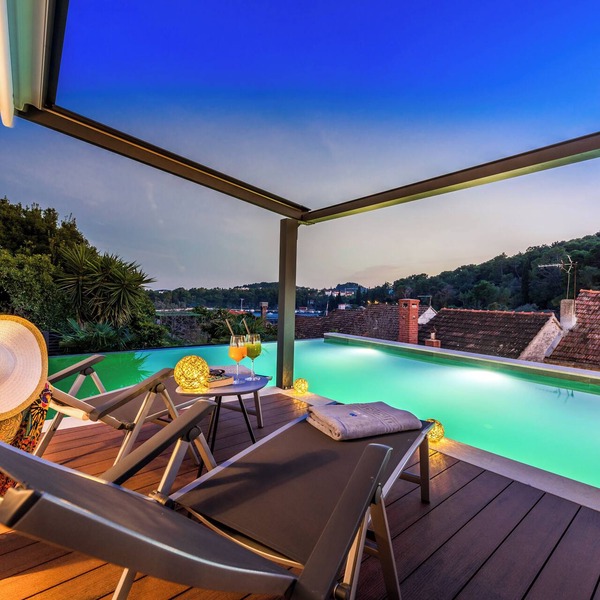 Luxury and elegance- Villa Emotha 5-bedroom villa in Korčula with heated pool