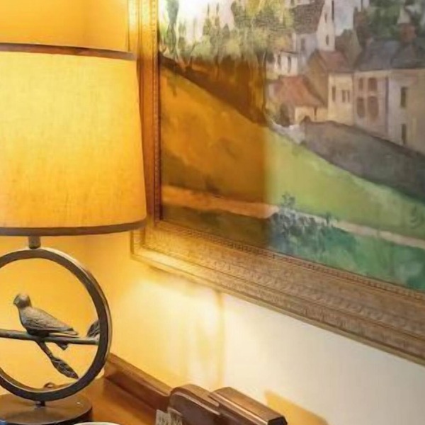 Luxury Apartment in Scranton's Hill Section!