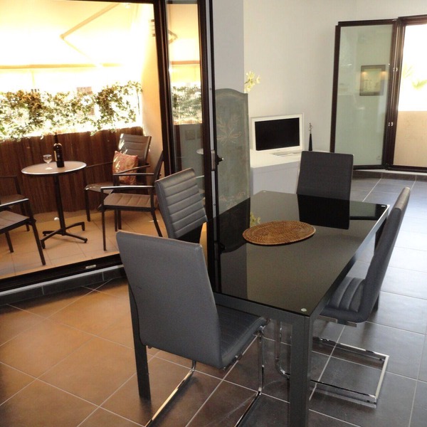 Luxury apartment, perfect for beach and exploring Juan-les-Pins and Antibes,