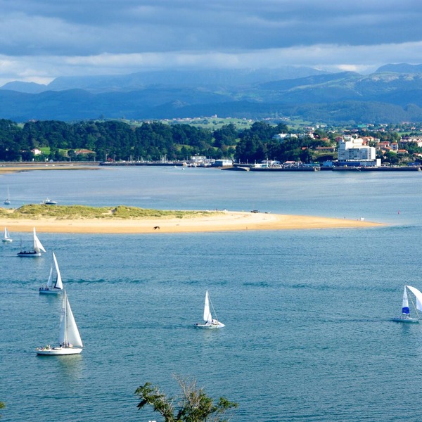 Luxury apartment with stunning views over the bay of Santander