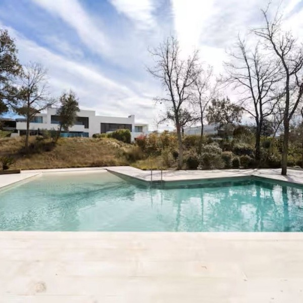 Luxury architect design 4 bedroom villa at 5 star resort. Private garden. Pool.