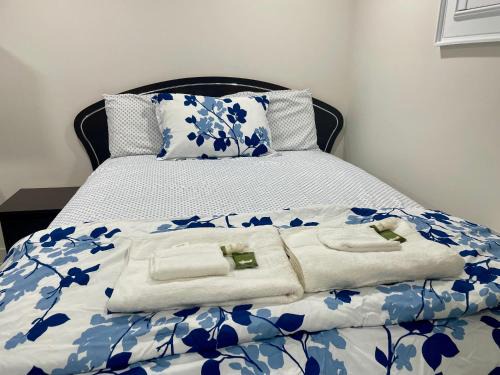 Luxury Basement-Private Bdr & Bathroom with free parking In Toronto