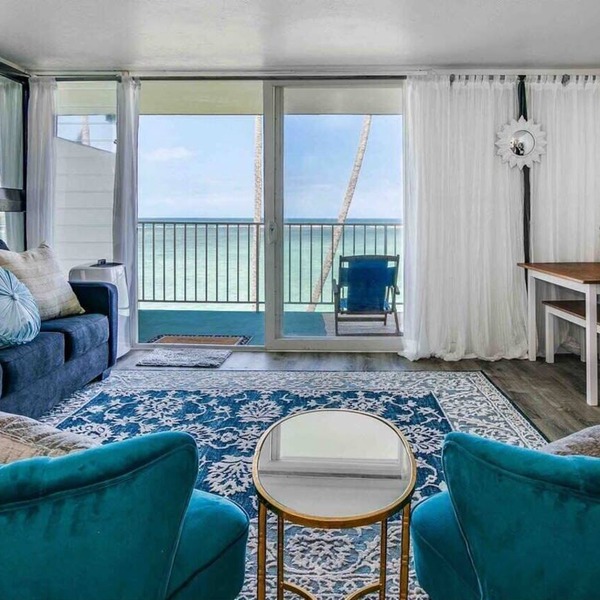 Luxury Beachfront Condo with View