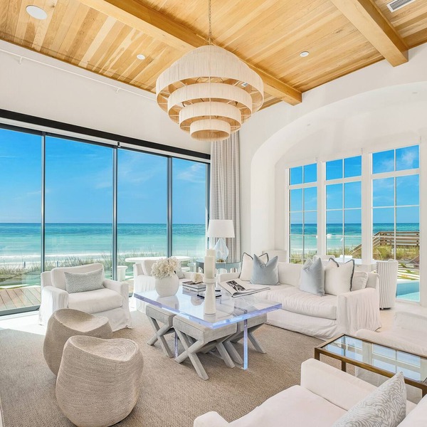 Luxury Beachfront Home with Infinity Pool, Gym and Sunset Views