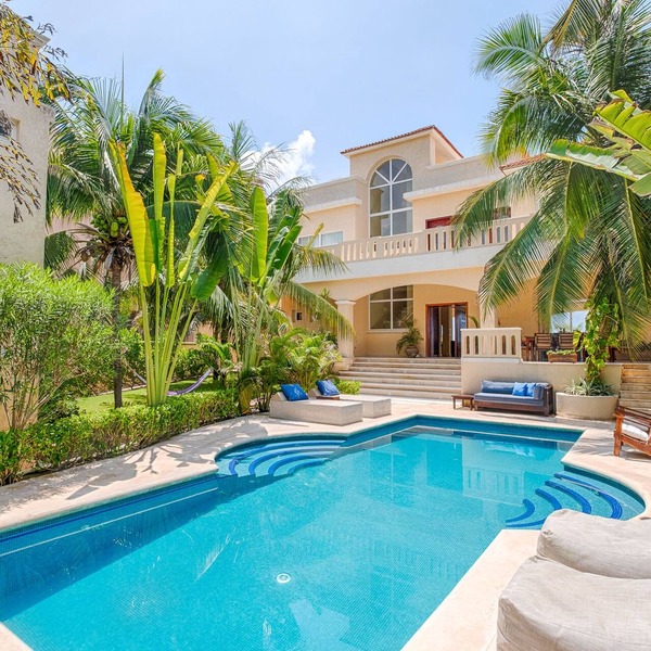 Luxury-Beachfront-Private Chef-Heated Pool