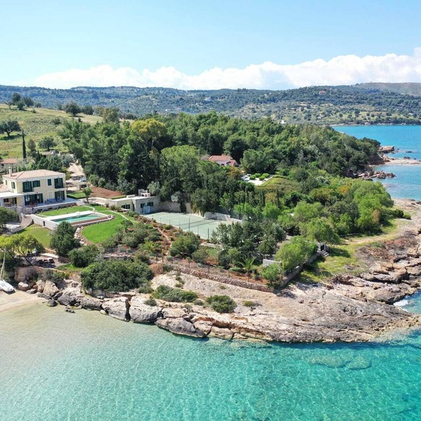 Luxury beachfront villa Aria - pool, tennis, sunset views & seaside adventures!