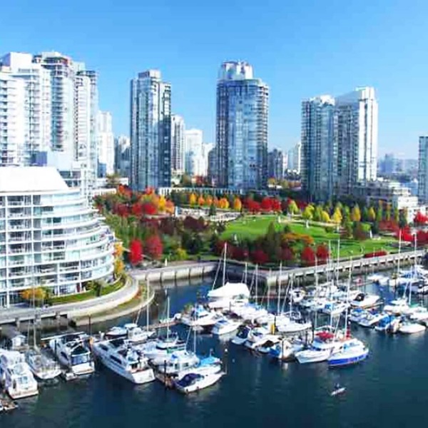 Luxury Beautiful Suite in the Heart of Downtown - Steps to BC Place Stadium!