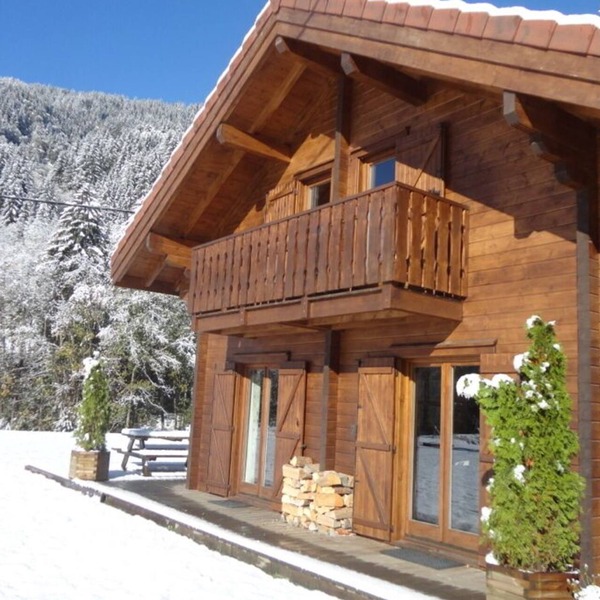 Luxury chalet, mountain views, outdoor jacuzzi