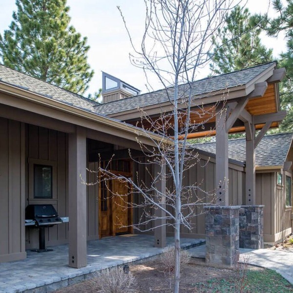Luxury Cabin with Access to Forest House