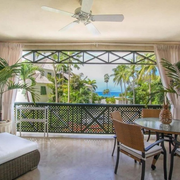 Luxury Condo with beach views 1 minute from Mullins Beach