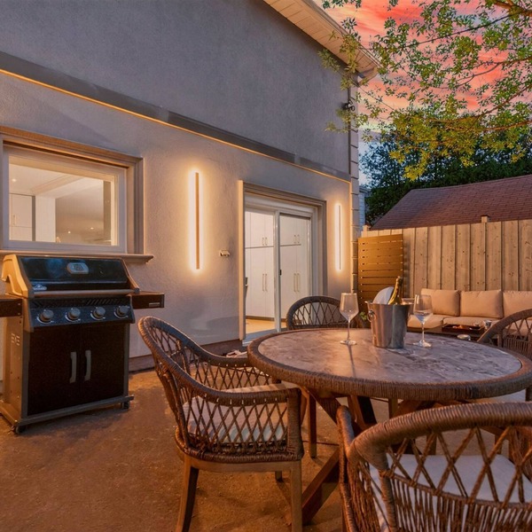 Luxury Executive Home Near Airport & Downtown
