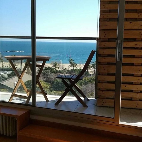 Luxury Flat With Beach and Skyline Views