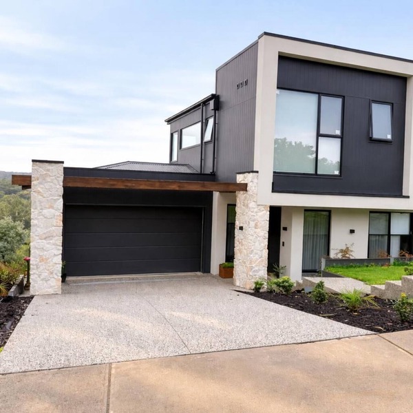 Luxury Hillside Escape | Scenic Views & Cosy Stay