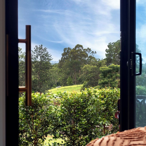 Luxury Hinterland Tiny Home | Secluded Romantic Escape with Stunning Views