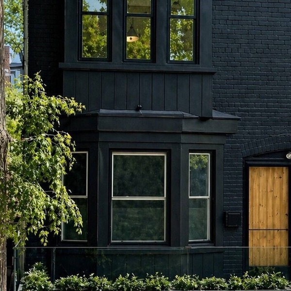 Luxury Home 3bed2bath | Yorkville Parking | Sauna| Gym
