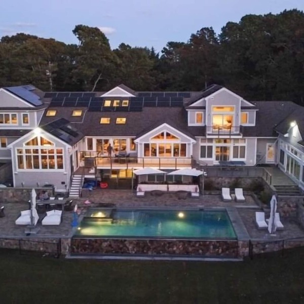 Luxury home with 2 pools on the water RPMS081