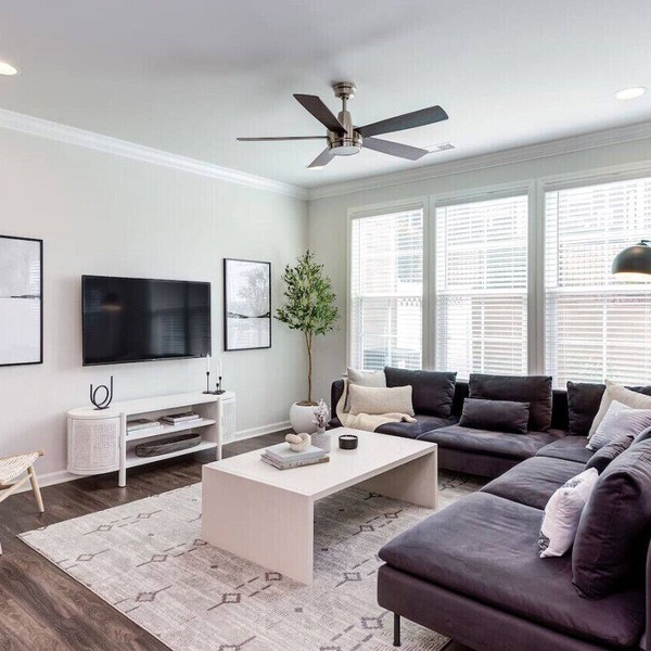 Luxury Living in Amberly Glen