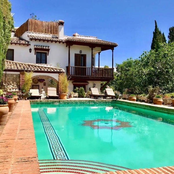Luxury mansion with Alhambra views and pool