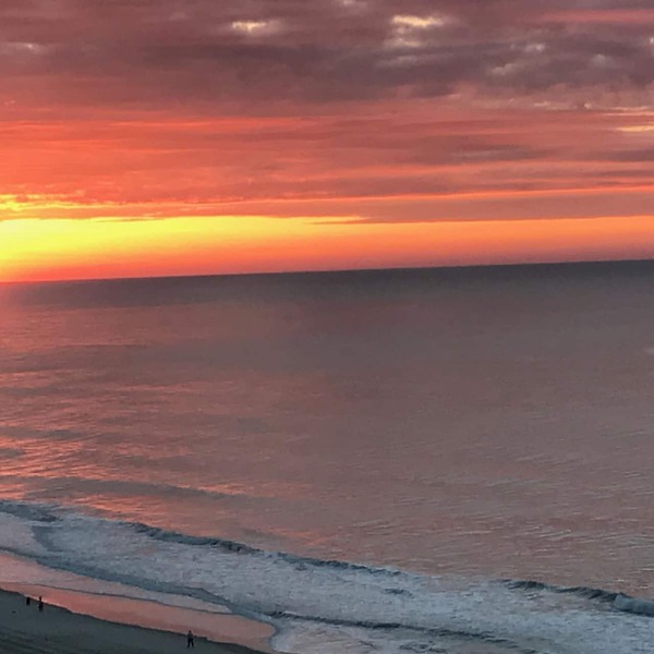 Luxury Margate 4bdrm condo with ocean view.10% off summer weeks!