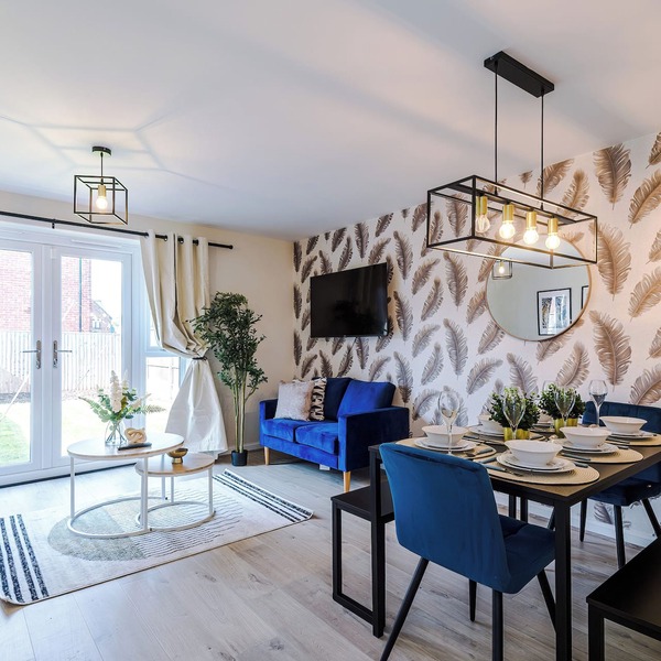 Luxury & Modern Equipped Liverpool 3 Bedroom House WParking Sleeps 9 Max