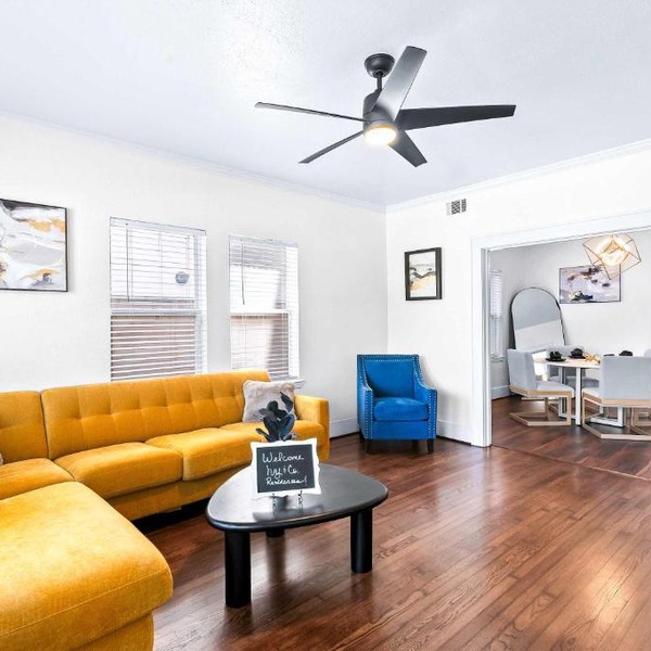 Luxury Montrose Condo with Pool Table Free Wine & Balcony
