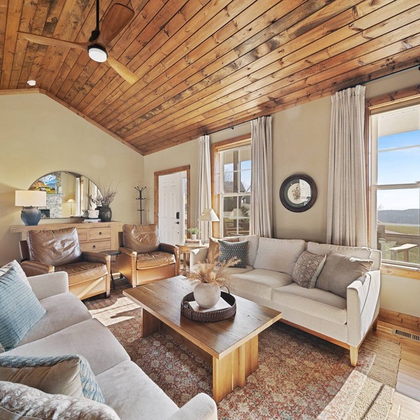 Luxury Mountain Retreat with Grandfather Mountain Views | Sleeps 16 | Game Room | Chef's Kitchen