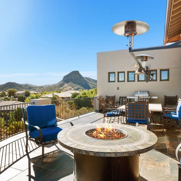 Luxury Mountain View Estate | Fire Pit Outdoor