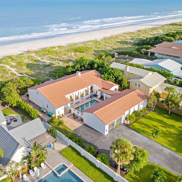 Luxury Ocean front villa 7 bedrooms 2 kitchen with pool