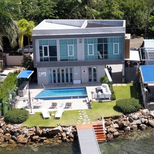 Luxury Ocean Front Villa with Heated Infinity Pool, Private Pier and Kayaks