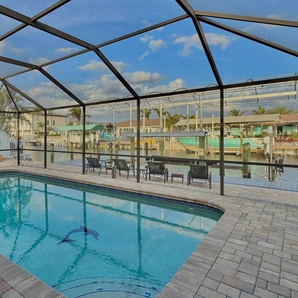 Luxury Oceanfront 3BR with Pool, Dock & Boat Lift