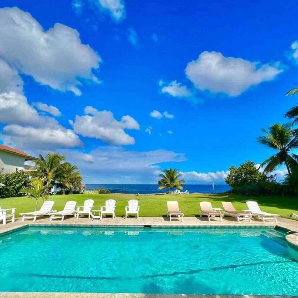Luxury Oceanfront 7 bedrooms villa