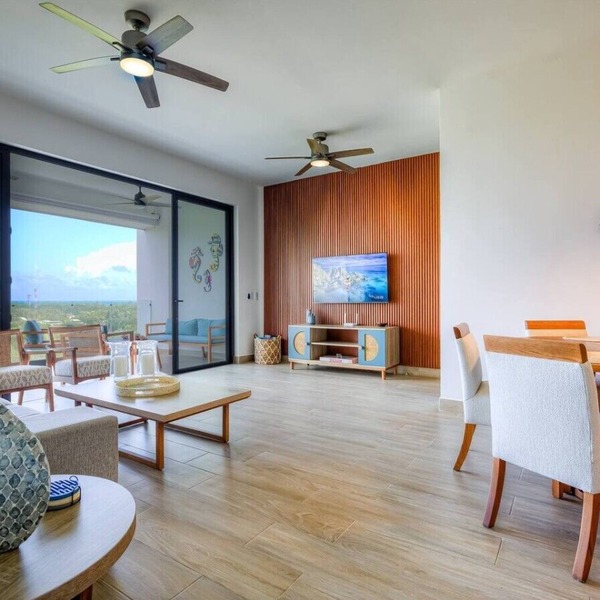 Luxury Oceanview Condo w/Rooftop Infinity Pool