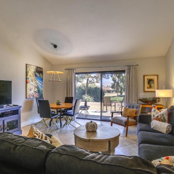 Luxury Palm Desert Condo with Patio on Golf Course!