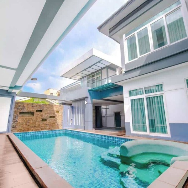 Luxury Pure Modern Pool Villa 5Bed Nr BTS|Central