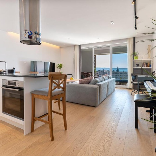 Luxury seaside apartment with a private garage