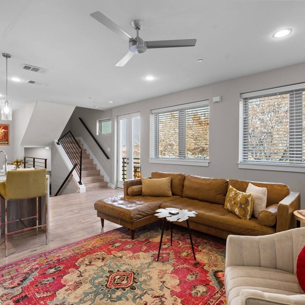 Luxury Southside 2 BR/2.5 BA w/Rooftop Terrace