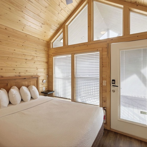 Luxury Tiny Home King Room