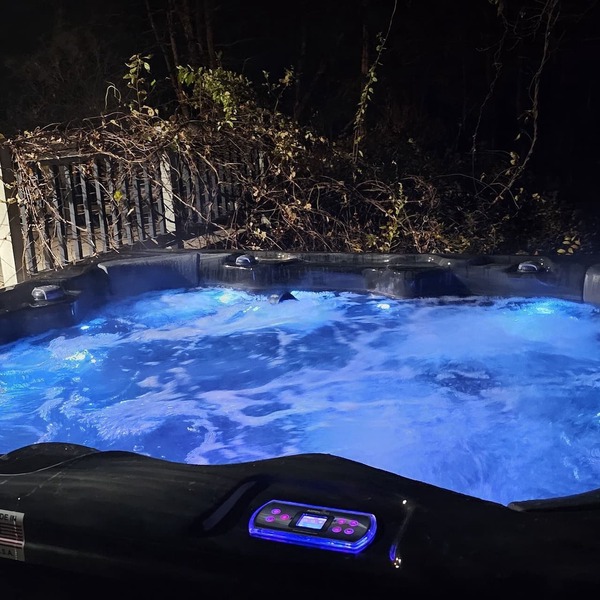 Luxury Upstate NY Home on 5 Acres w/Hot Tub. Great for Families & Groups