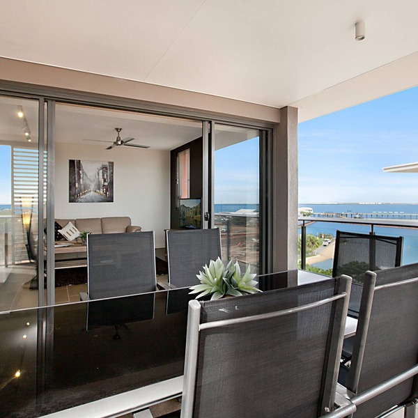 Luxury waterfront apartment near Darwin