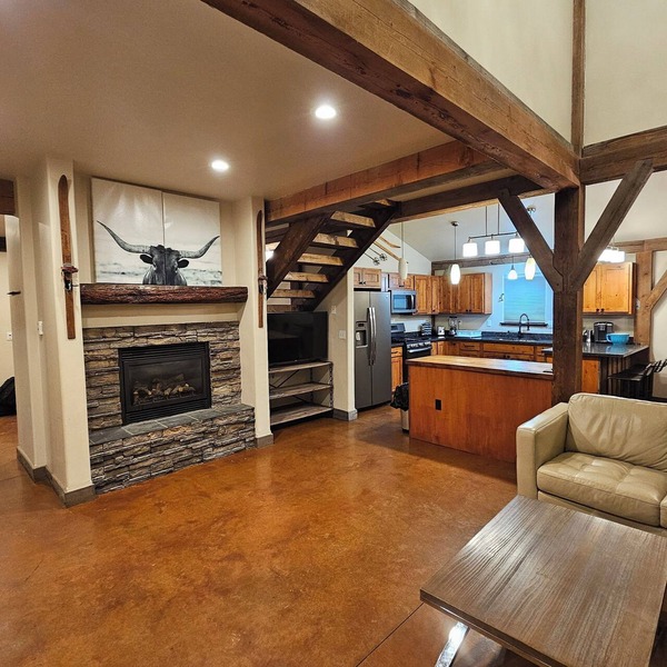 Luxury Winter Ski Vacation Retreat in Big Sky - Hot Tub