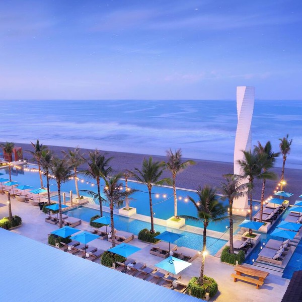 Lv8 Resort Hotel