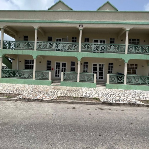 Lyncil Vacation Properties 3 - perfect for family, romance, or business stays.