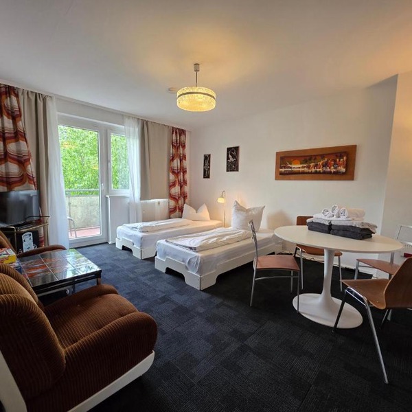 M M Central Apartments - Free Parking - Vintage Style